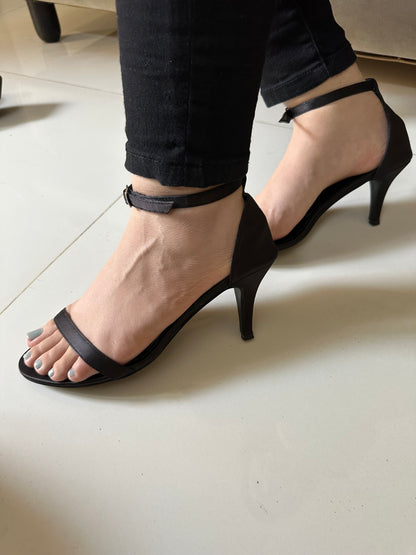 Alva Black Strap Heel